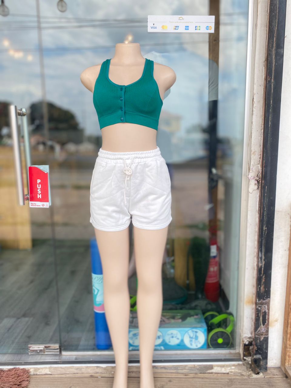 WHITE SHORTS