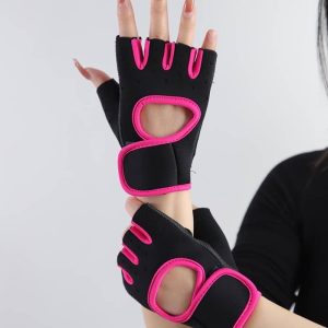 BREATHABLE GYM GLOVES